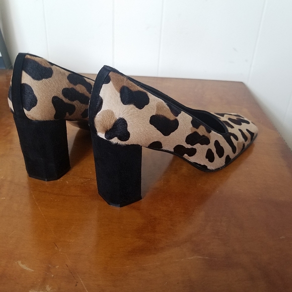 Stuart Weitzman Cheetah Print Shoes - Picture 4 of 8